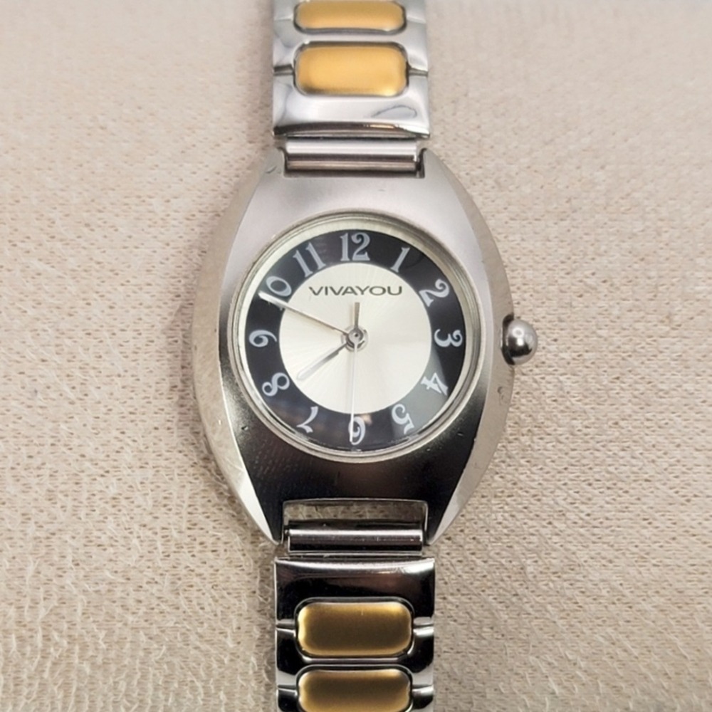 Vivayou by Orient Women’s Oval Two‑Tone Quartz Watch UB09‑R0 CS / UB09‑A00